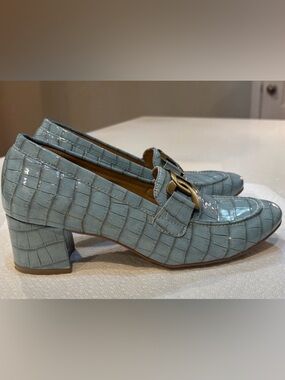 Allen Solly Loafers Periwinkle Blue Alligator Embossed Pattern Gold Ring Accents